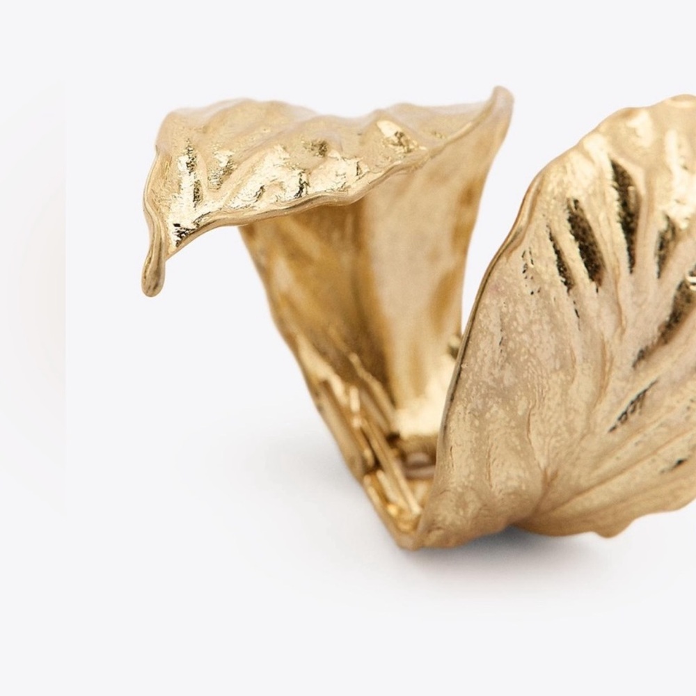 Zara Golden Metal Bracelet with Leaf Design NWT 1856 / 223 - Picture 4 of 11